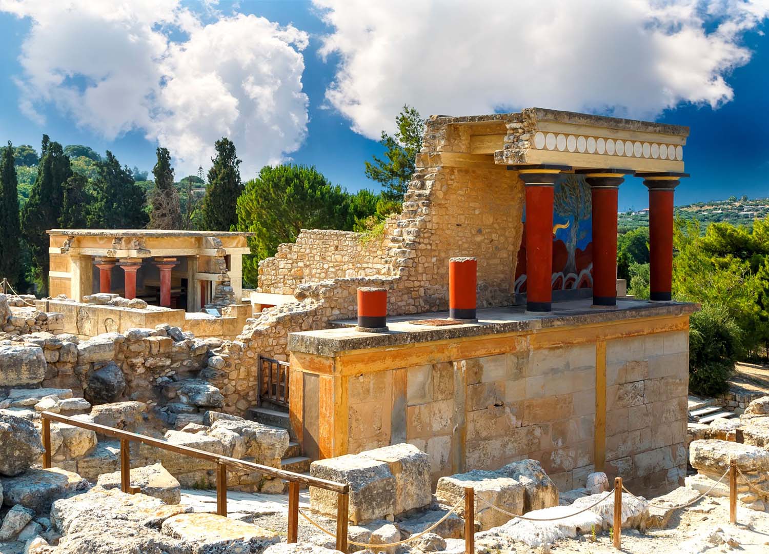 Exploring The Palace Of Knossos In Crete Terra Minoika